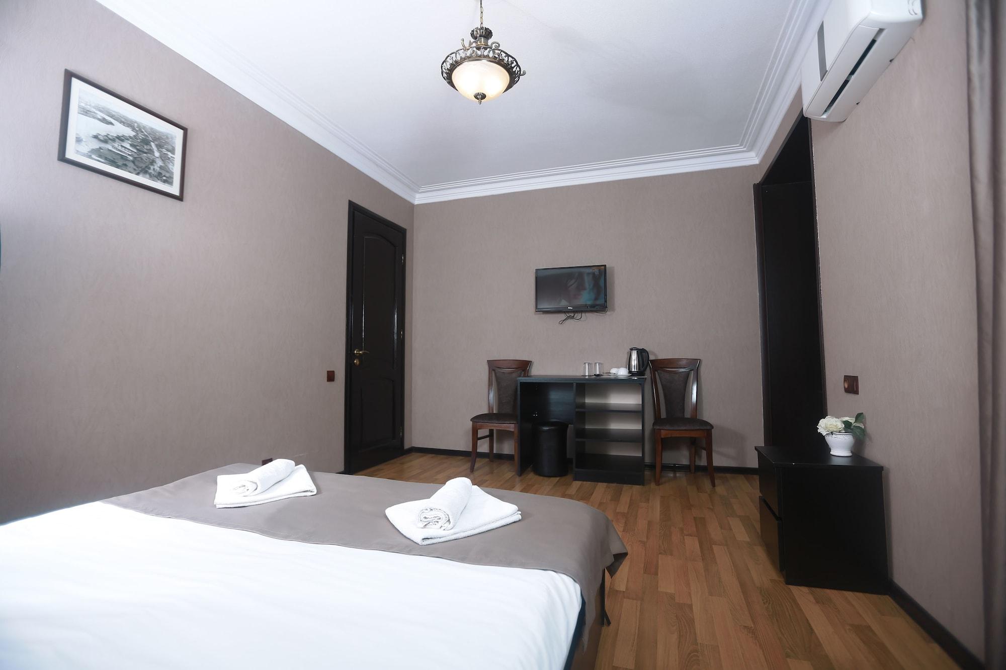 Hotel New Metekhi Tbilisi Exterior photo