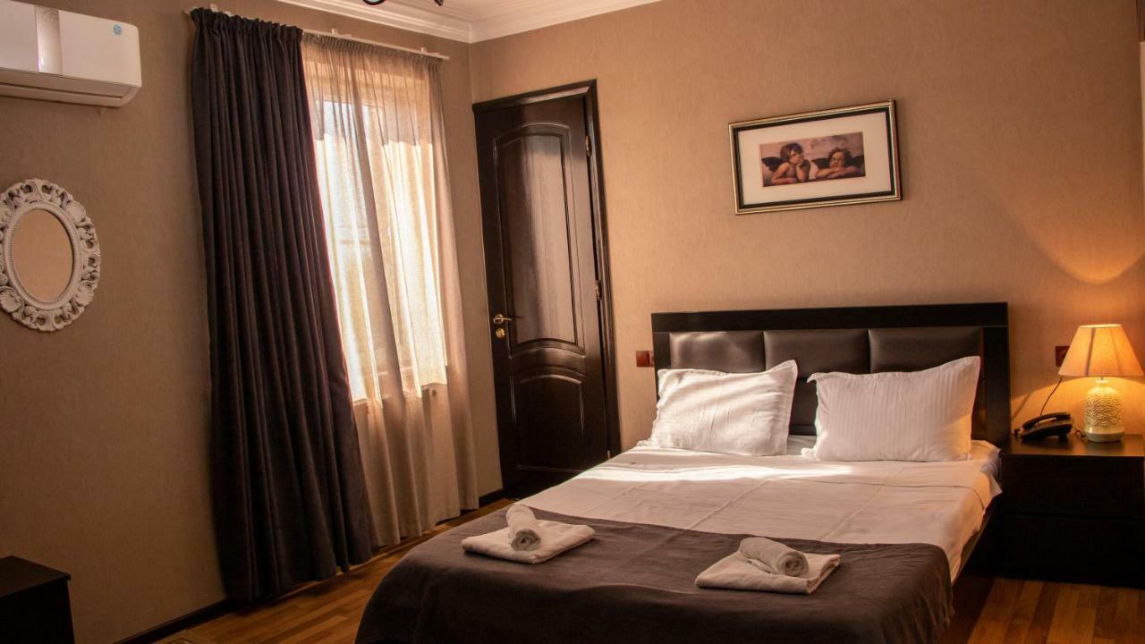 Hotel New Metekhi Tbilisi Exterior photo