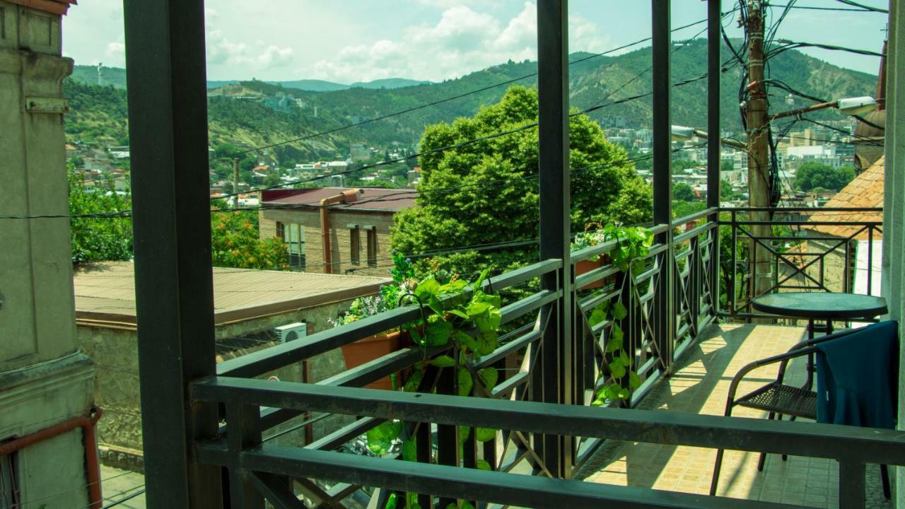 Hotel New Metekhi Tbilisi Exterior photo
